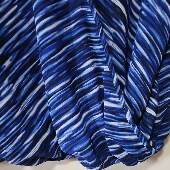 Vince Camuto Blue Wrap Blouse 3/4 Sleeve - Picture 4 of 7